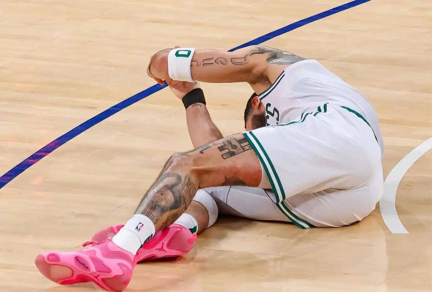 九游体育入口包含赛地聚焦——亚冠今夜热度飙升，费城76人伤情更新，气氛紧张，球队文化再被提及的词条